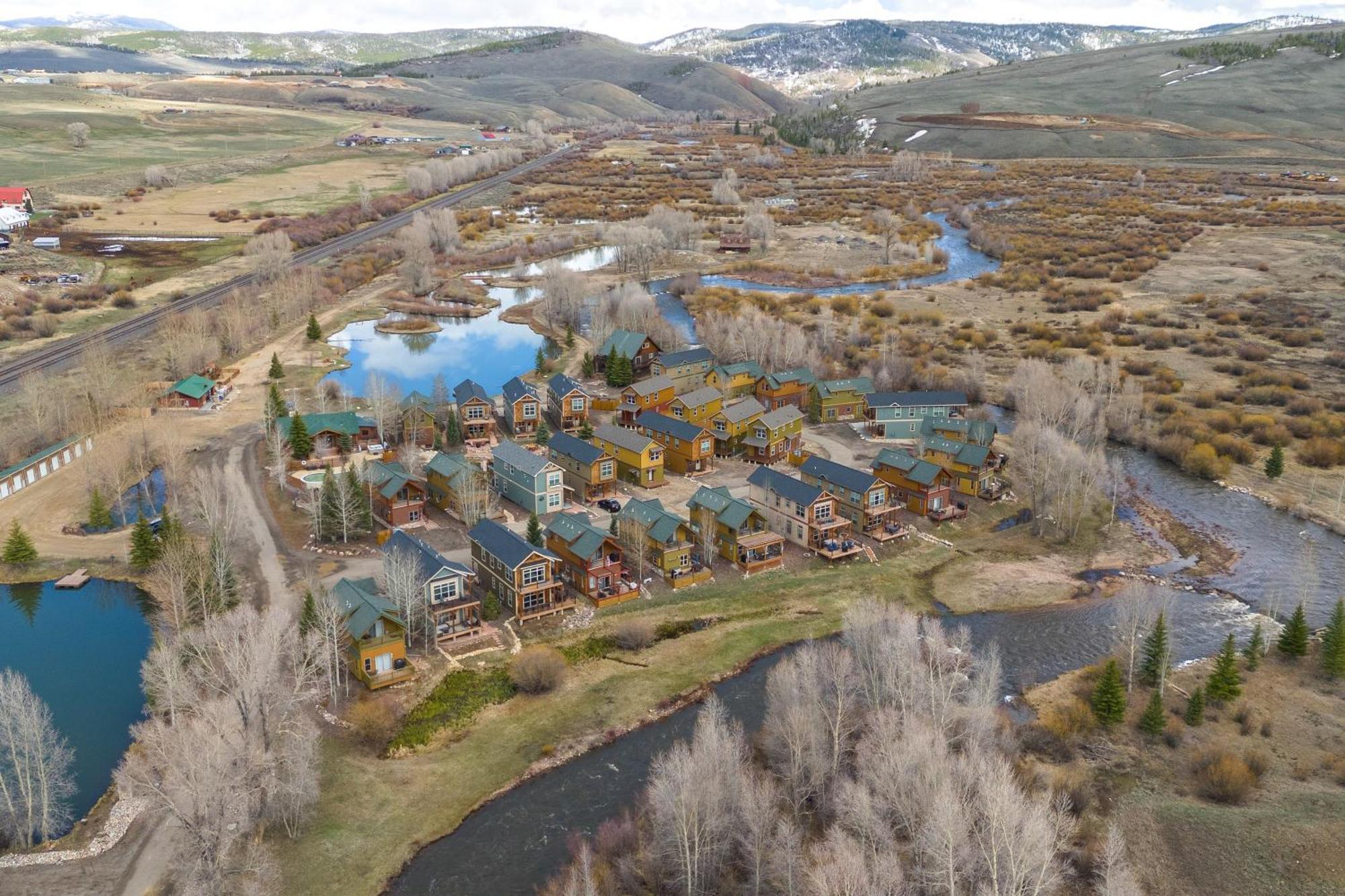 Riverfront Cabin About 4 Mi To Granby Ranch! Exterior photo